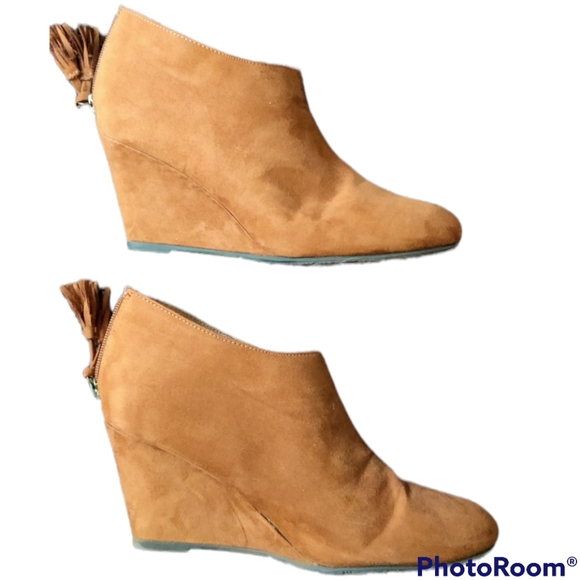 Suede ankle boot with wedge sole - Picture 7 of 8